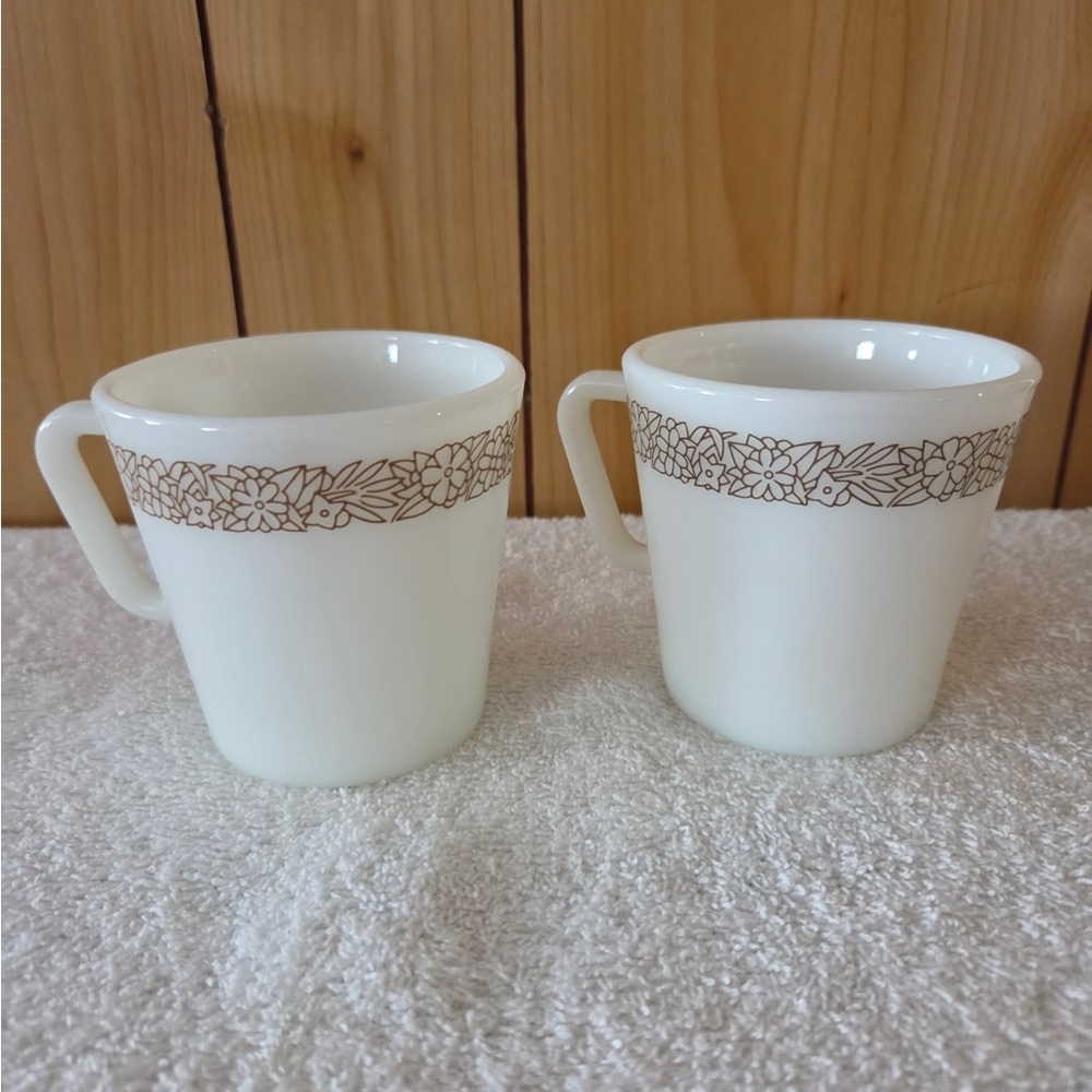Vintage Pyrex woodland pattern mug. Selling separately